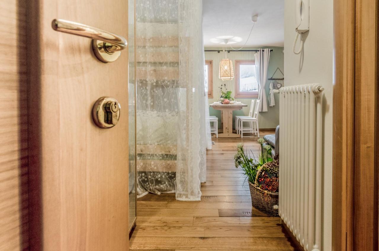 Villa Recla Ronzone Eksteriør bilde